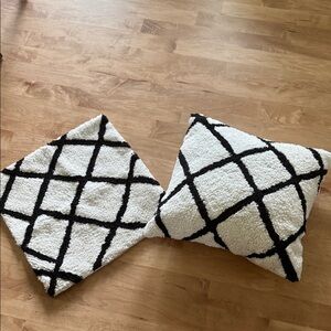 Set of Two - Decorative Pillow Covers 18”‎ square - White Black